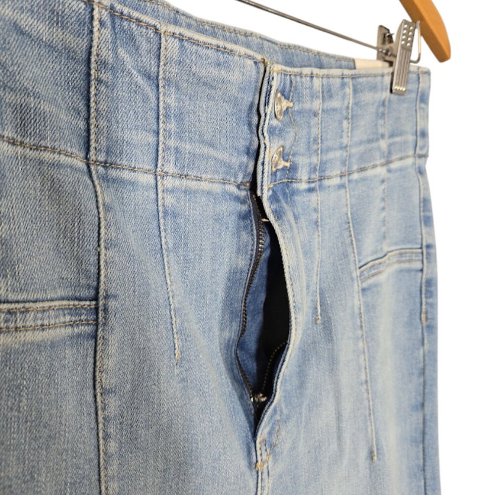 FREE PEOPLE medium blue jayde crop flare jeans Size 32 NWT - Picture 6 of 11